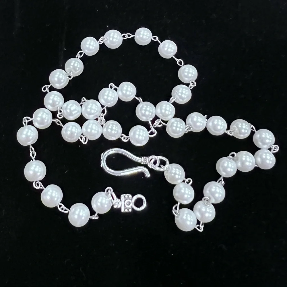 NWOT - Unisex pearl necklace